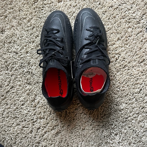 Nike Phantom GX soccer cleats, NWT never worn - Picture 2 of 5